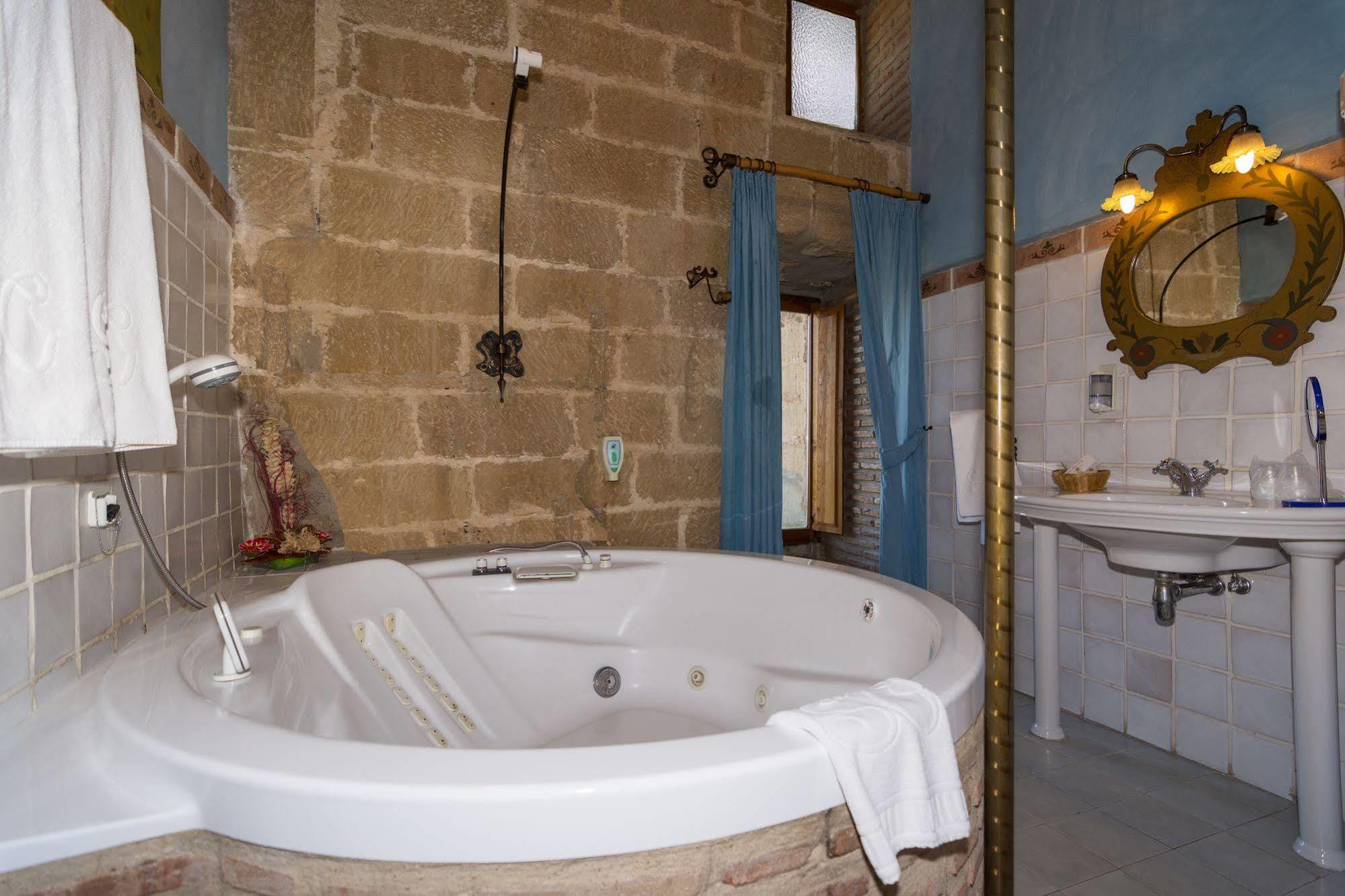 Hospederia Senorio De Casalarreina Hotel Екстериор снимка